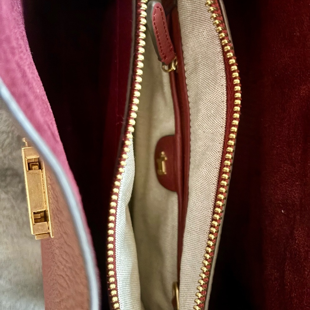 Like New! Radley London Sloane Crossbody Bag in Cranberry Red - Picture 4 of 10